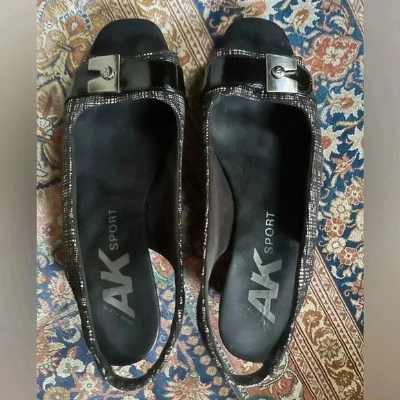 GUC Anne Klein AK Sport sling back small wedge heel sandal/shoe, size 8. - Picture 2 of 10